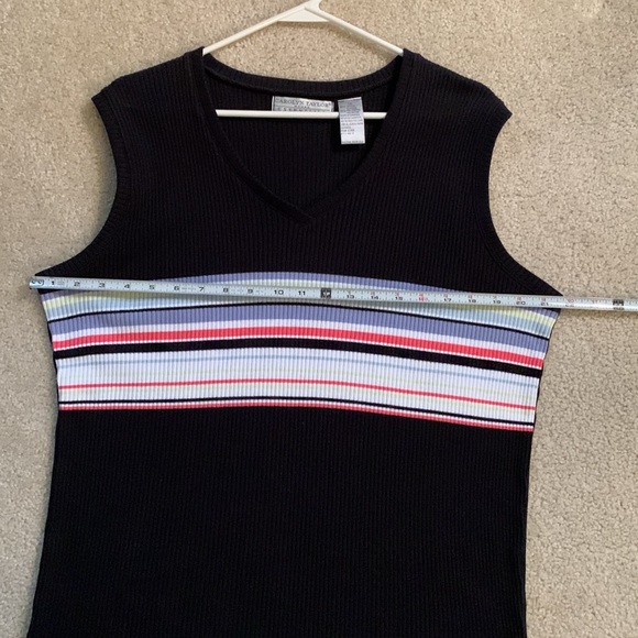 Carolyn Taylor Women’s Essentials Top - Picture 5 of 7